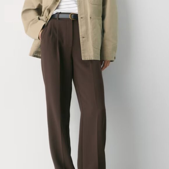 Aritzia Pants - Aritzia Effortless Pant in Rich Mocha Brown